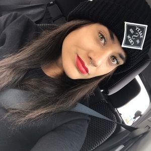 Meet your Posher, Dulce